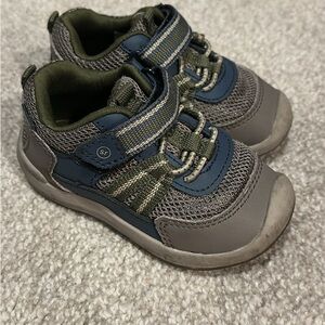 5.5T Stride Rite Sneakers